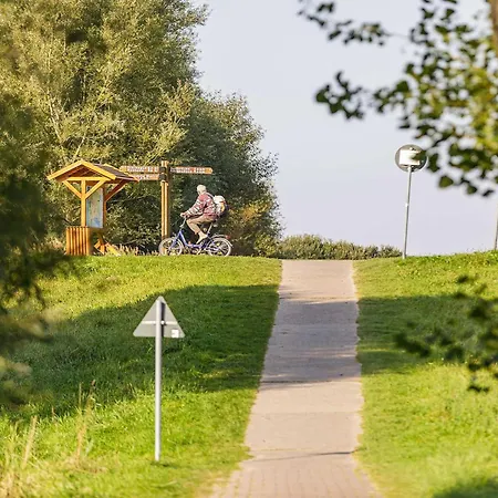 Boddensonne In Der Alten Seefahrtschule * Wustrow