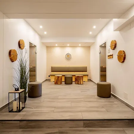 Boddensonne In Der Alten Seefahrtschule Wustrow (Fischland)